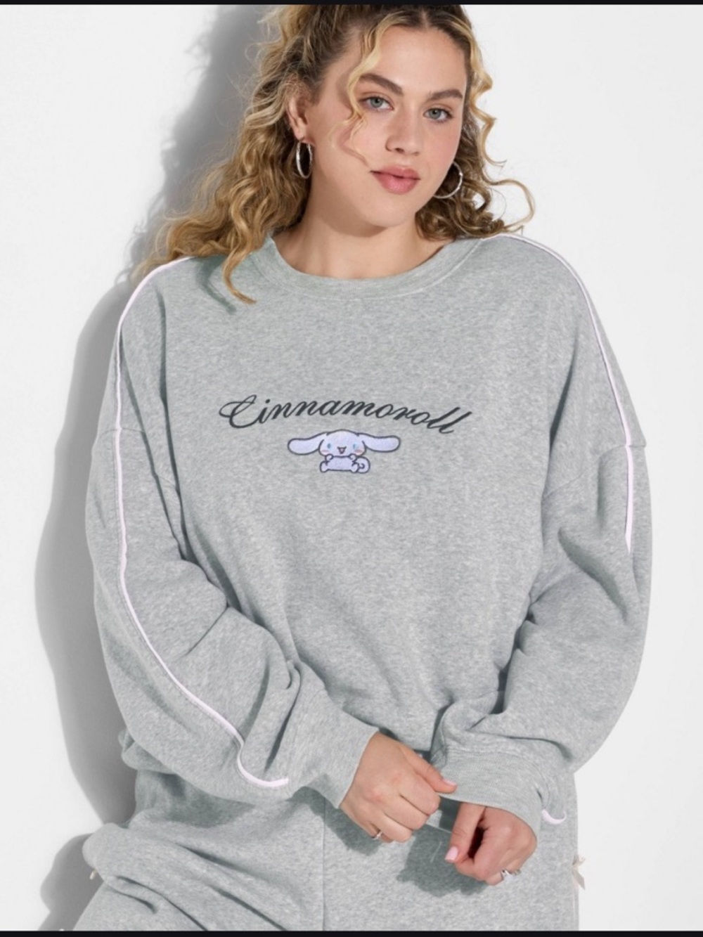 Cinnamoroll Gray Crewneck Sweatshirt